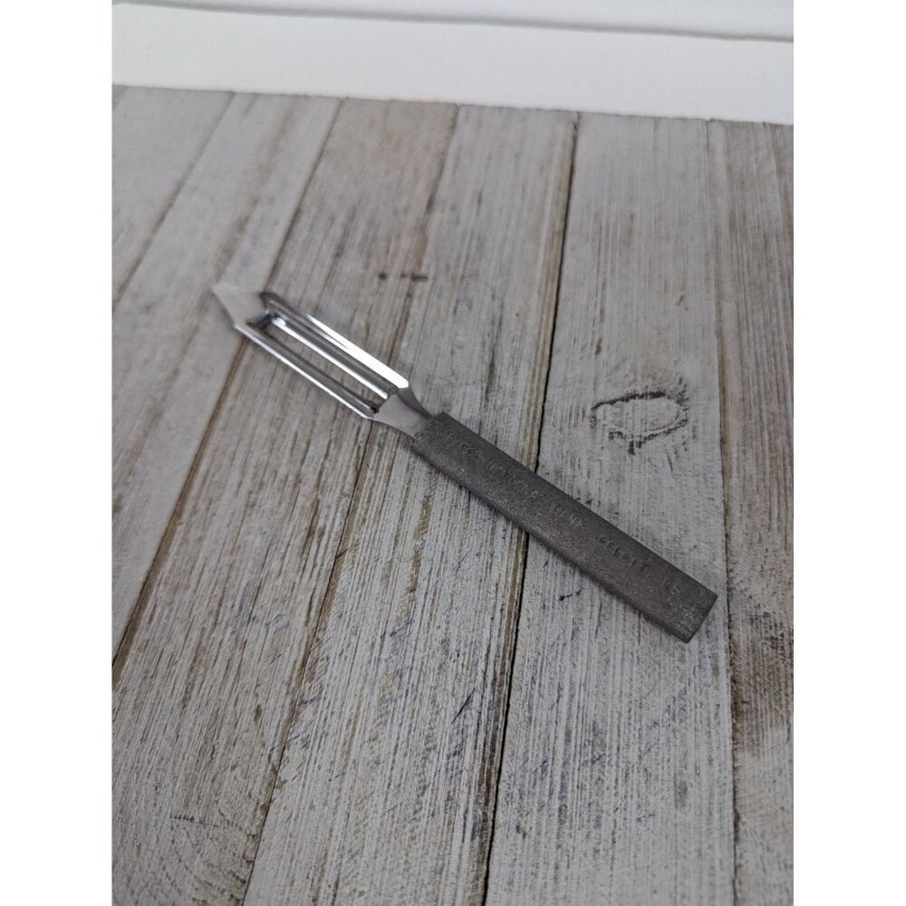 Rada Vegetable Peeler Peeling 7 1/4" Stainless Steel 3 3/4" Blade Advertising